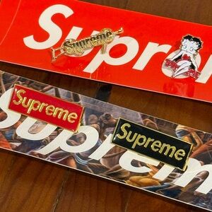 Supreme box logo pins - red and black
